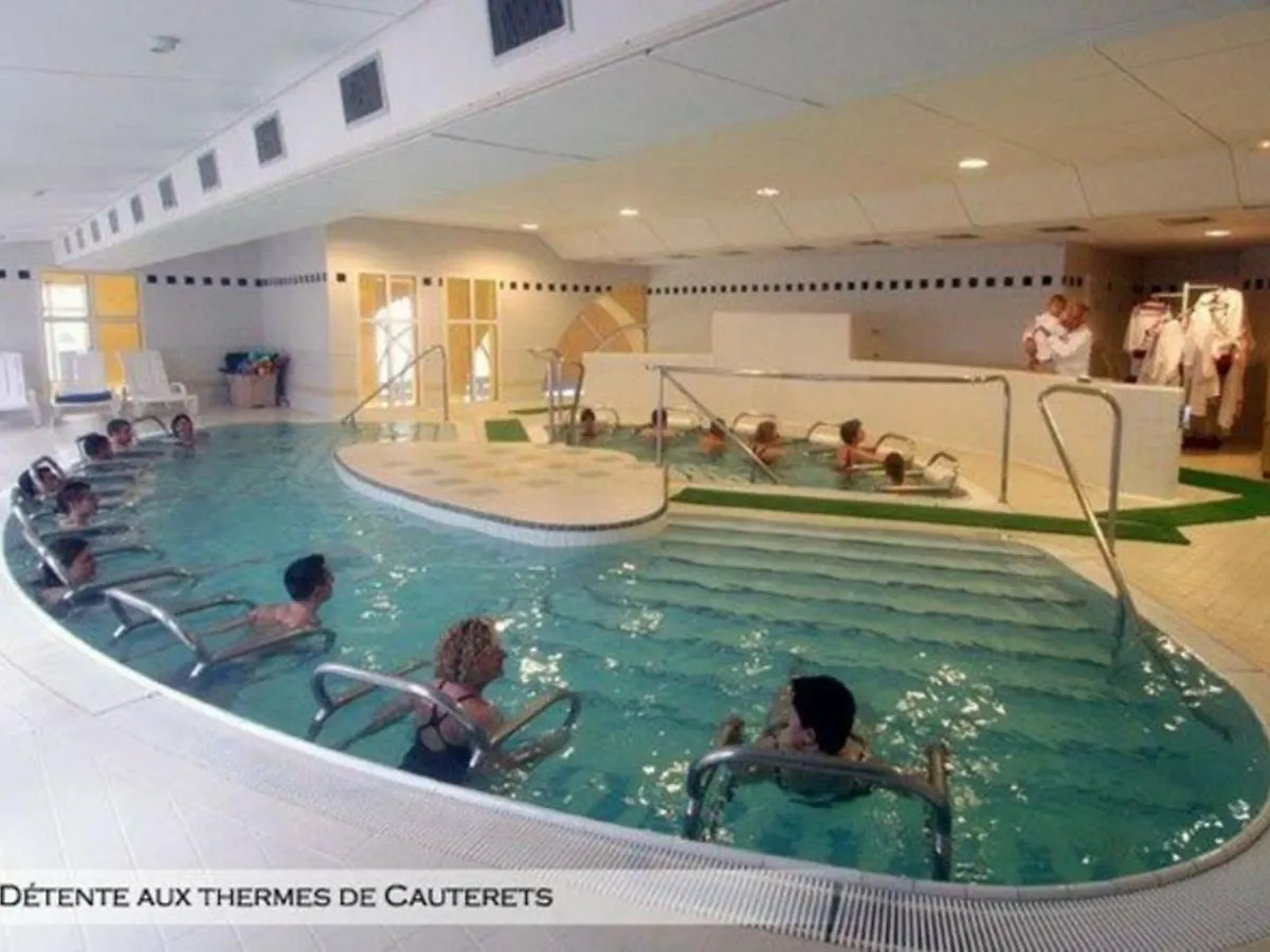 Appartement Cauterets, 3 pièces, 6 personnes - FR-1-401-52